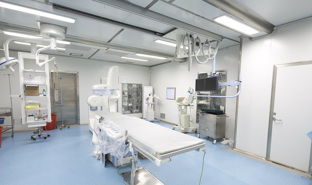 >Current Situation and Problems of Integrated Composite Operating Room