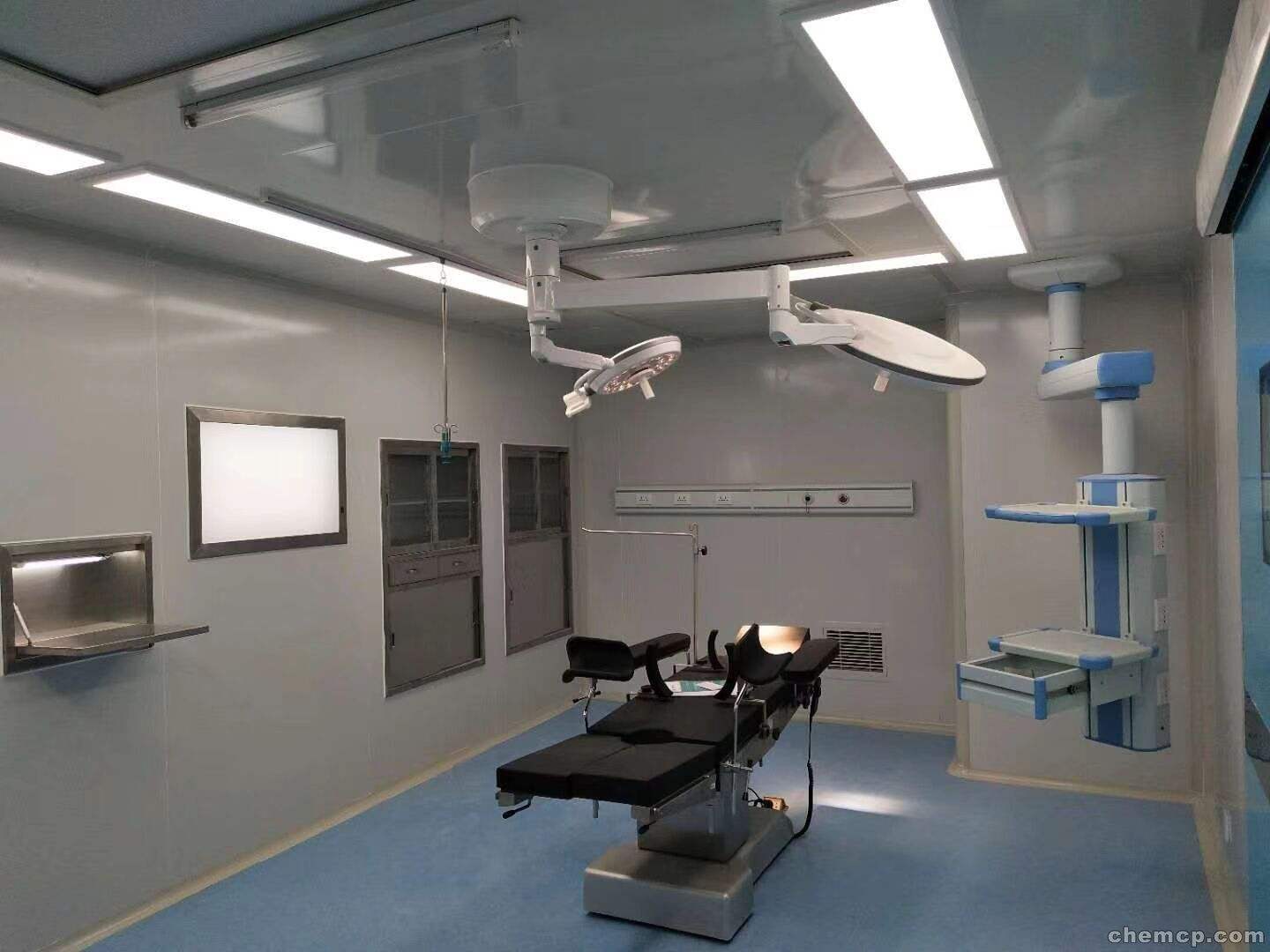 >Selection of materials for air conditioning components in operating room