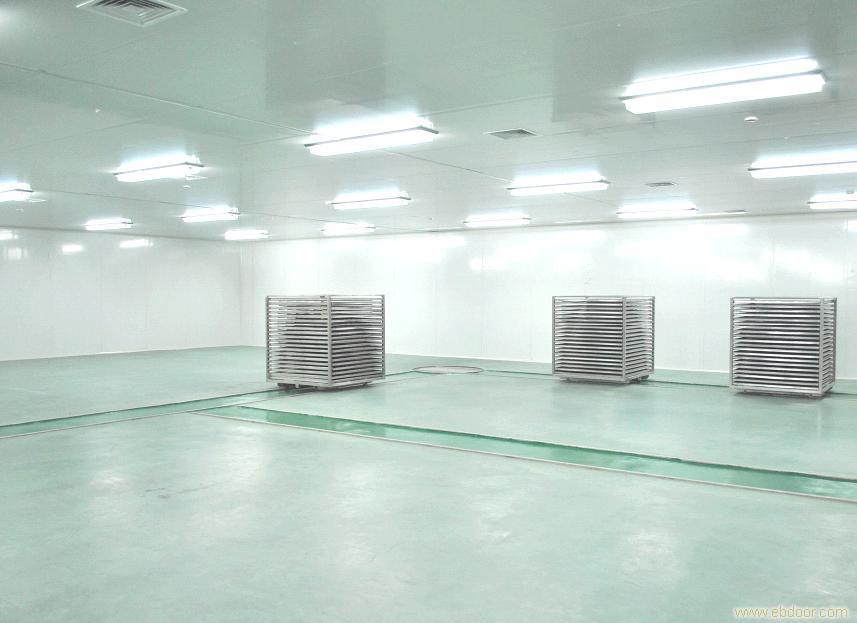 >無塵室施工分為一般潔凈、非常潔凈、超級潔凈三個階段