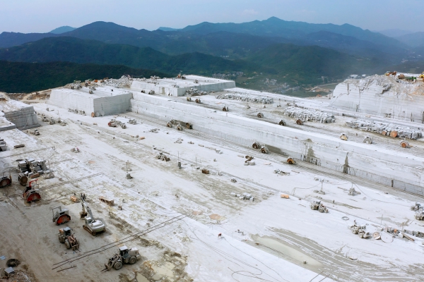礦山資源