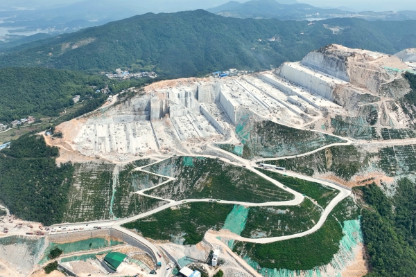 礦山資源